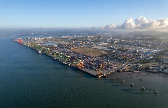 global shipping network Saudi Arabia international maritime logistics
